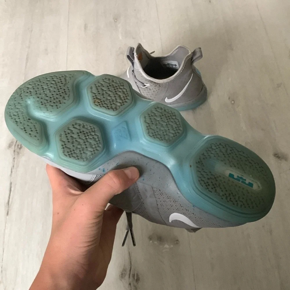 Nike LeBron‎ 14 MAG Sneakers